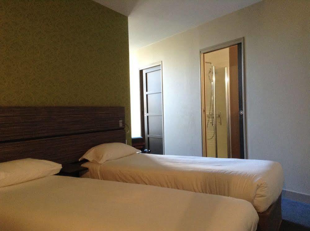 Logis Hotel Le Vert Galant La Fleche Ngoại thất bức ảnh